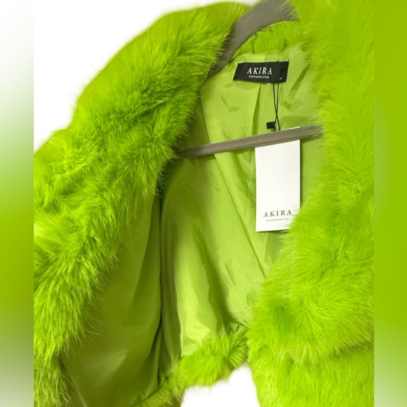 AKIRA NWT Stunning Shocking Green Faux Fur Cropped Lined Teddy Jacket (0720) - Picture 11 of 14